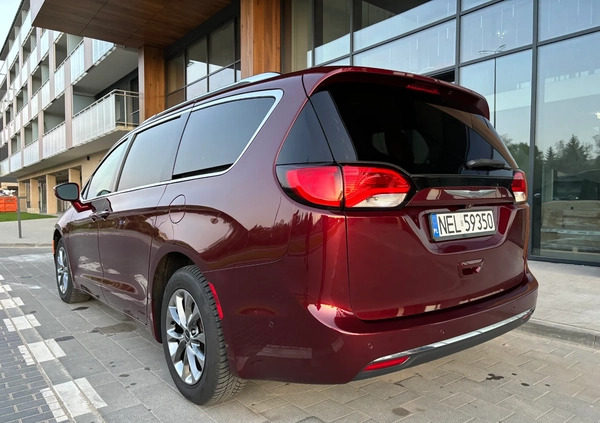 Chrysler Pacifica cena 114999 przebieg: 236900, rok produkcji 2017 z Warszawa małe 704